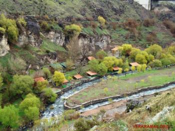 Аштаракское ущелье