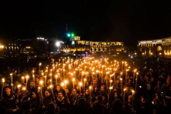 Фвкельное шествие в Ереване Фвкельное шествие в Ереване
