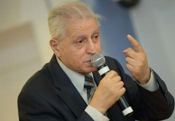 Долбакян выступает