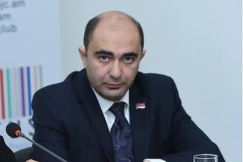 В Армении запуганы даже государственные институты?