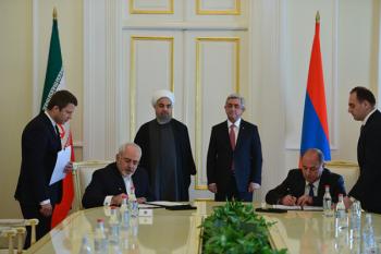 Роухани и Саргсян