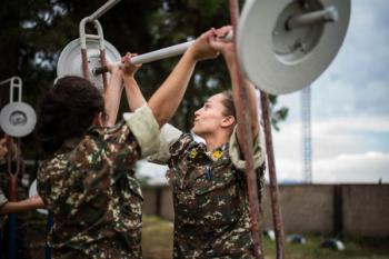курсантки Степанакерсткой высшей военной школы курсантки Степанакерсткой высшей военной школы