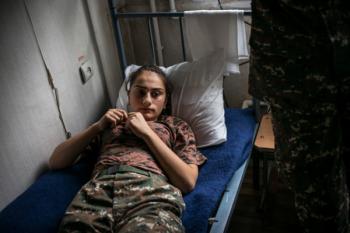 курсантки Степанакерсткой высшей военной школы курсантки Степанакерсткой высшей военной школы