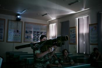 курсантки Степанакерсткой высшей военной школы курсантки Степанакерсткой высшей военной школы