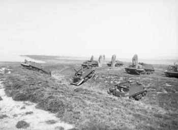 Военные учения американских войск в районе Стоунхенджа Военные учения американских войск в районе Стоунхенджа