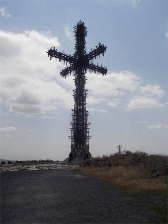 Самый высокий крест Армении