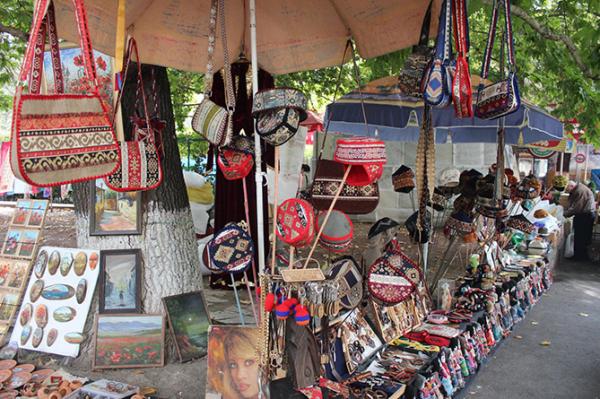 Ереван вернисаж