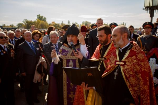 На Мамаевом кургане освящен Хачкар