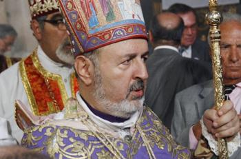 Погряз во лжи: армяне Турции не желают знать архиепископа Атешяна
