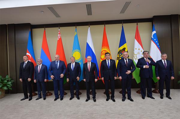 Президент Армении принимает участие в неформальной встрече глав стран СНГ