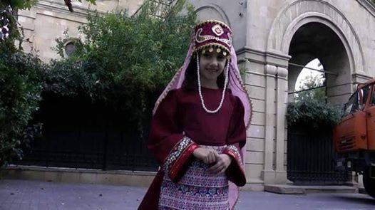 азербайджанка в армянском костюме