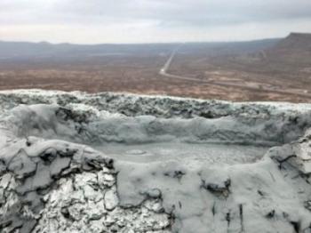  В Азербайджане произошло извержение грязевого вулкана 
