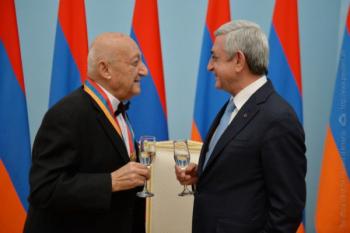 Главе национального академического хора Армении вручили высшую награду
