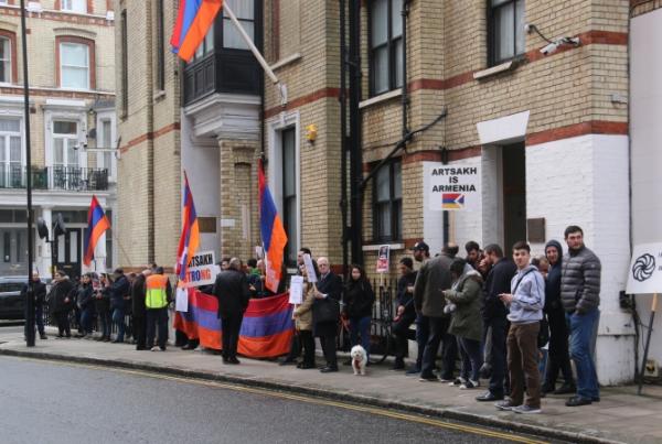 митинг армян в Лондоне