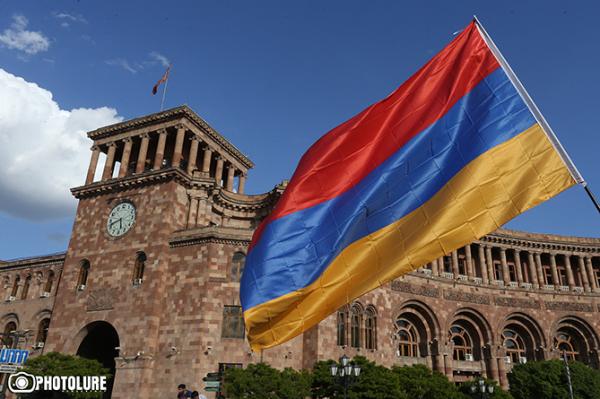 Обещают обойтись без кадровой резни: утверждена новая структура правительства Армении
