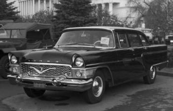 автомобиль Чайка