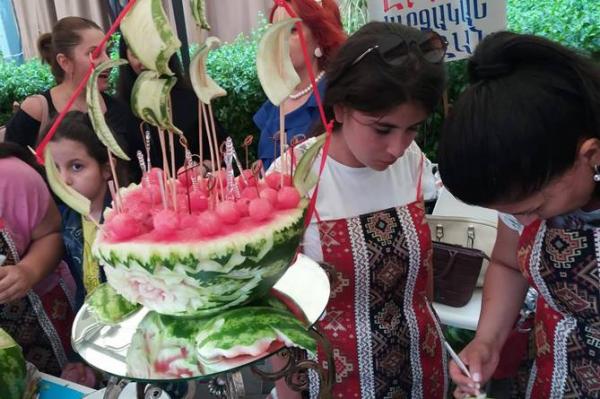 фестиваль арбуза