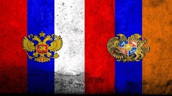  Армянские пограничники передали символ «Эстафеты Победы» российским коллегам 