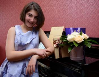 Анаит Стельмашова