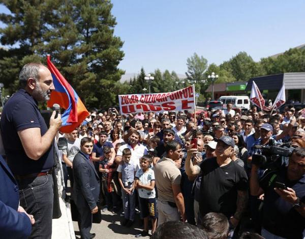 Правительству Армении дали 10 дней, после чего начнутся акции гражданского неповиновения 