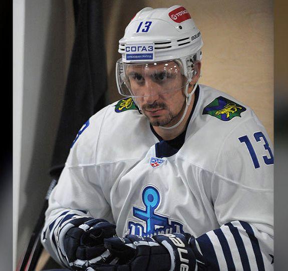 В возрасте 29 лет скончался хоккеист Самвел Мнацян