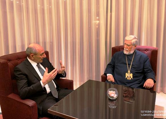 Президент Арцаха встретился в Брюсселе с Католикосом Киликийским