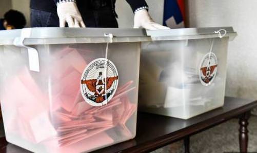 По положению на 20:00 во втором туре президентских выборов в Арцахе приняли участие 44,9% избирателей 