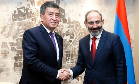 Если бы Пашинян посетил Москву, то удостоился бы участи президента Киргизии